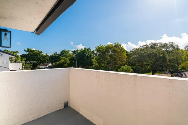 $650,000 | 5750 Turin Street, Unit 206, Coral Gables, FL 33146