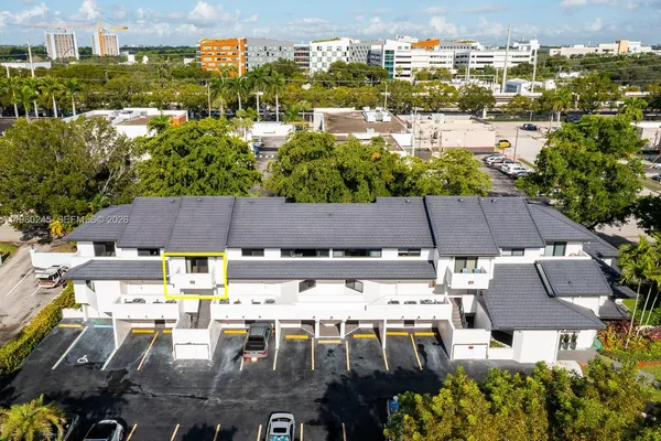 $650,000 | 5750 Turin Street, Unit 206, Coral Gables, FL 33146