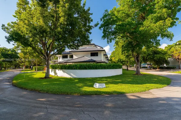 $650,000 | 5750 Turin Street, Unit 206, Coral Gables, FL 33146