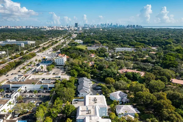 $650,000 | 5750 Turin Street, Unit 206, Coral Gables, FL 33146