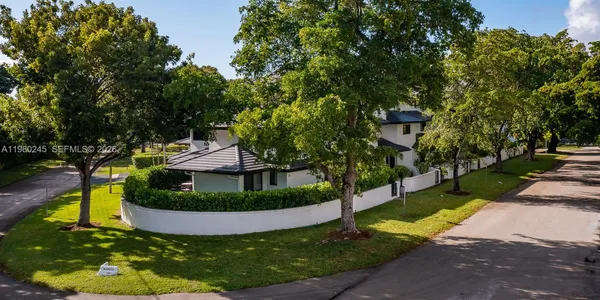 $650,000 | 5750 Turin Street, Unit 206, Coral Gables, FL 33146