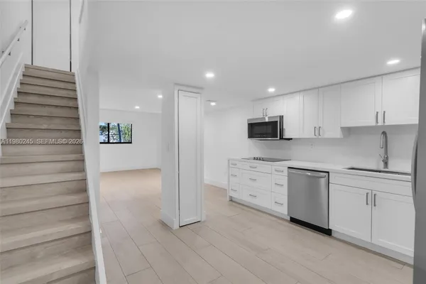 $650,000 | 5750 Turin Street, Unit 206, Coral Gables, FL 33146