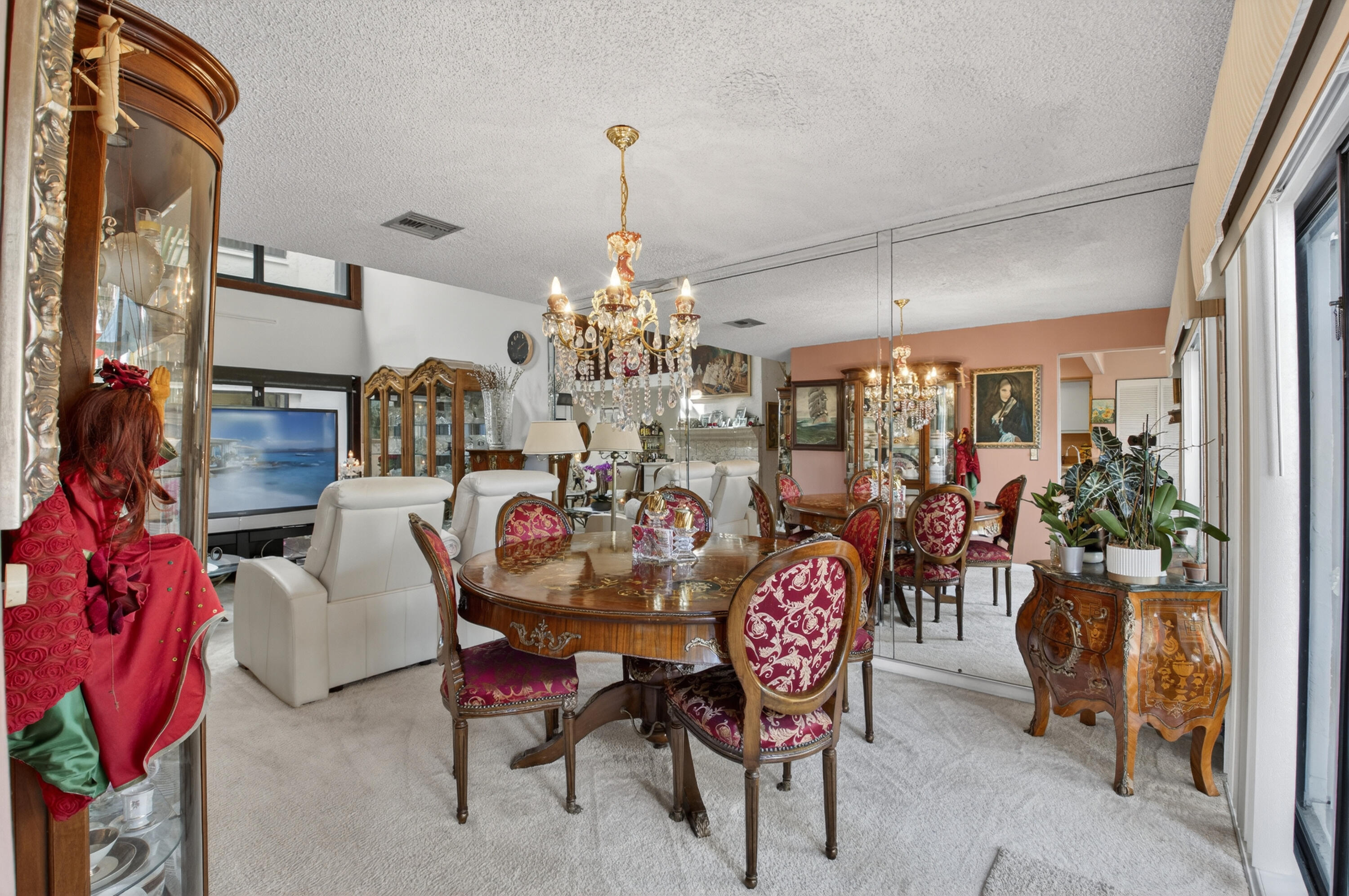 6535 Parkview Drive, Unit B Boca Raton, FL 33433 - Photo 17 of 37 current living/family/dining room combo