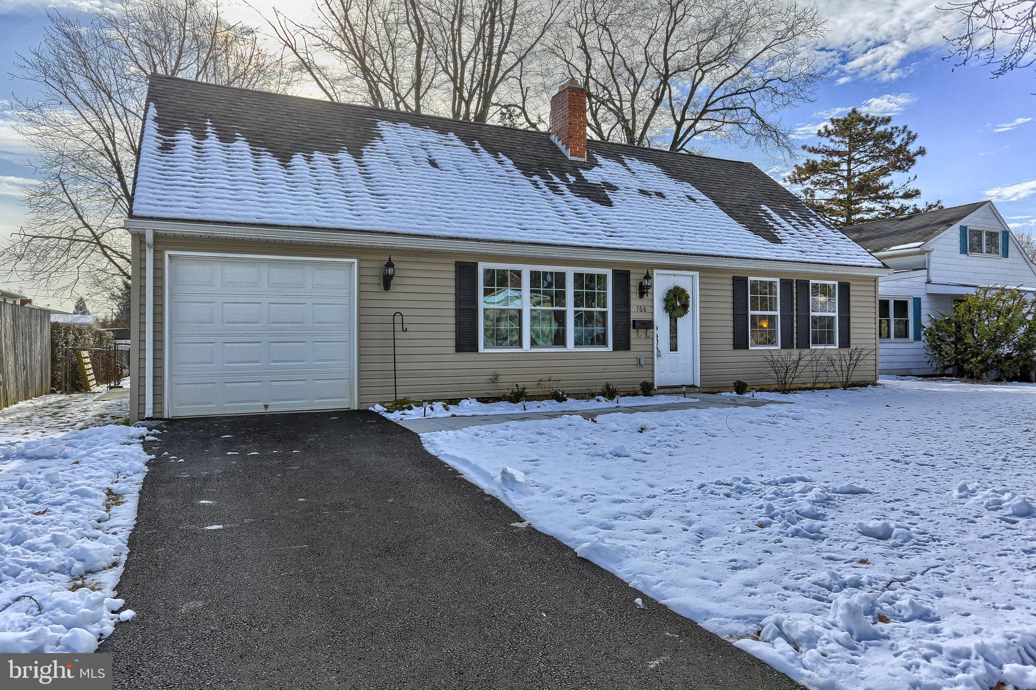768 Fireside Road York, PA 17404 - Photo 4 of 34 Gallery Image 4