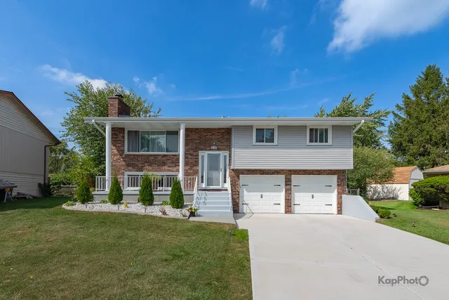 $522,800 | 818 Brentwood Court, Schaumburg, IL 60193