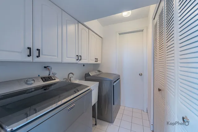 $522,800 | 818 Brentwood Court, Schaumburg, IL 60193