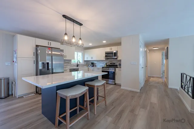 $522,800 | 818 Brentwood Court, Schaumburg, IL 60193