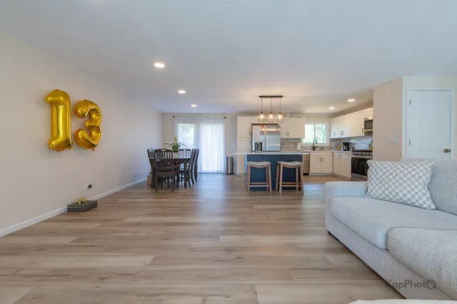 $522,800 | 818 Brentwood Court, Schaumburg, IL 60193