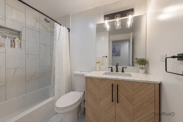 $522,800 | 818 Brentwood Court, Schaumburg, IL 60193