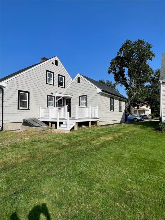 304 Market Street Warren, RI 02885 - Photo 2 of 22