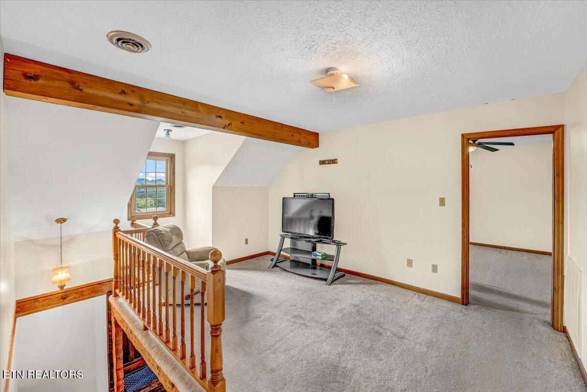 1540 Kidwell Ridge Road Morristown, TN 37814 - Photo 20 of 51 48-2nd Living Room A1