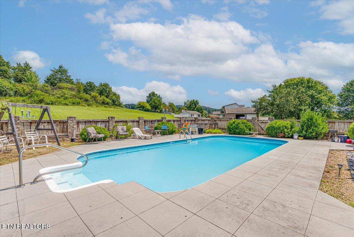 1540 Kidwell Ridge Road Morristown, TN 37814 - Photo 2 of 51 12-Pool A1