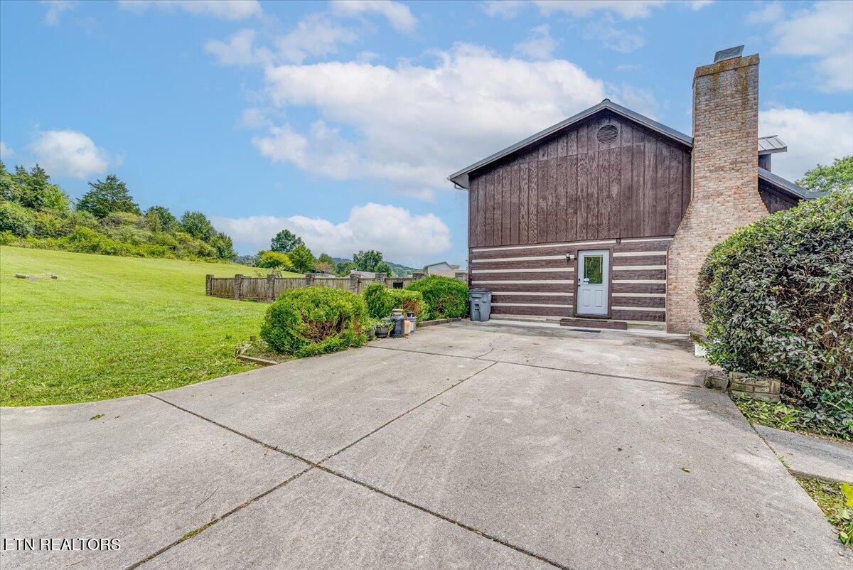 1540 Kidwell Ridge Road Morristown, TN 37814 - Photo 39 of 51 10-Driveway A2