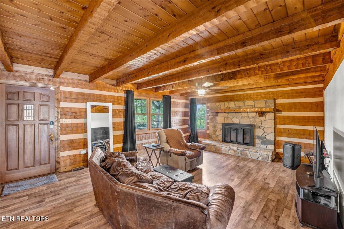 1540 Kidwell Ridge Road Morristown, TN 37814 - Photo 5 of 51 33-Living Room A2