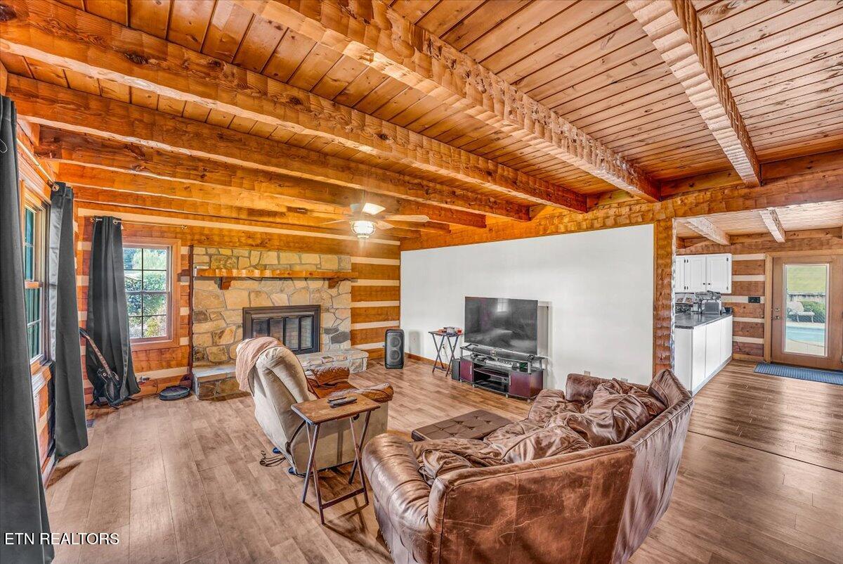 1540 Kidwell Ridge Road Morristown, TN 37814 - Photo 7 of 51 32-Living Room A1