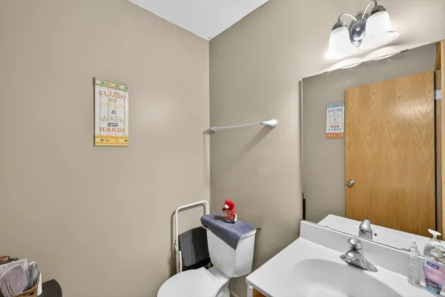 $1,750 | 740 Baylee Place Southwest, Pine Island, MN 55963