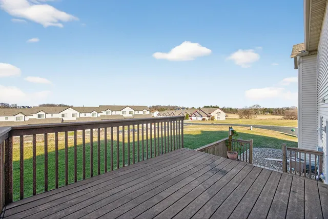 $1,750 | 740 Baylee Place Southwest, Pine Island, MN 55963