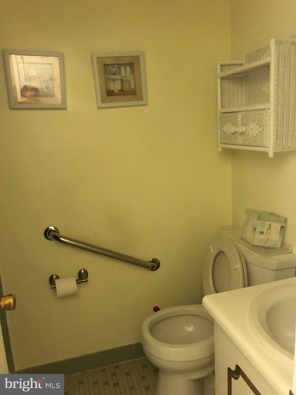 8930 Krewstown Road, Unit 317 Philadelphia, PA 19115 - Photo 11 of 17 Gallery Image 11