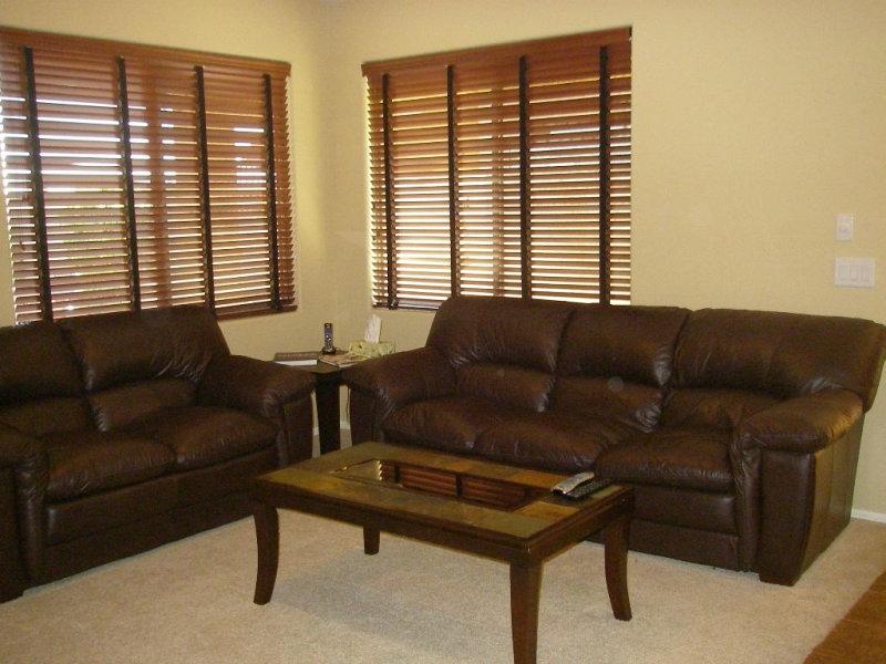 28639 North Nobel Road Phoenix, AZ 85085 - Photo 3 of 16 Family Room View 2