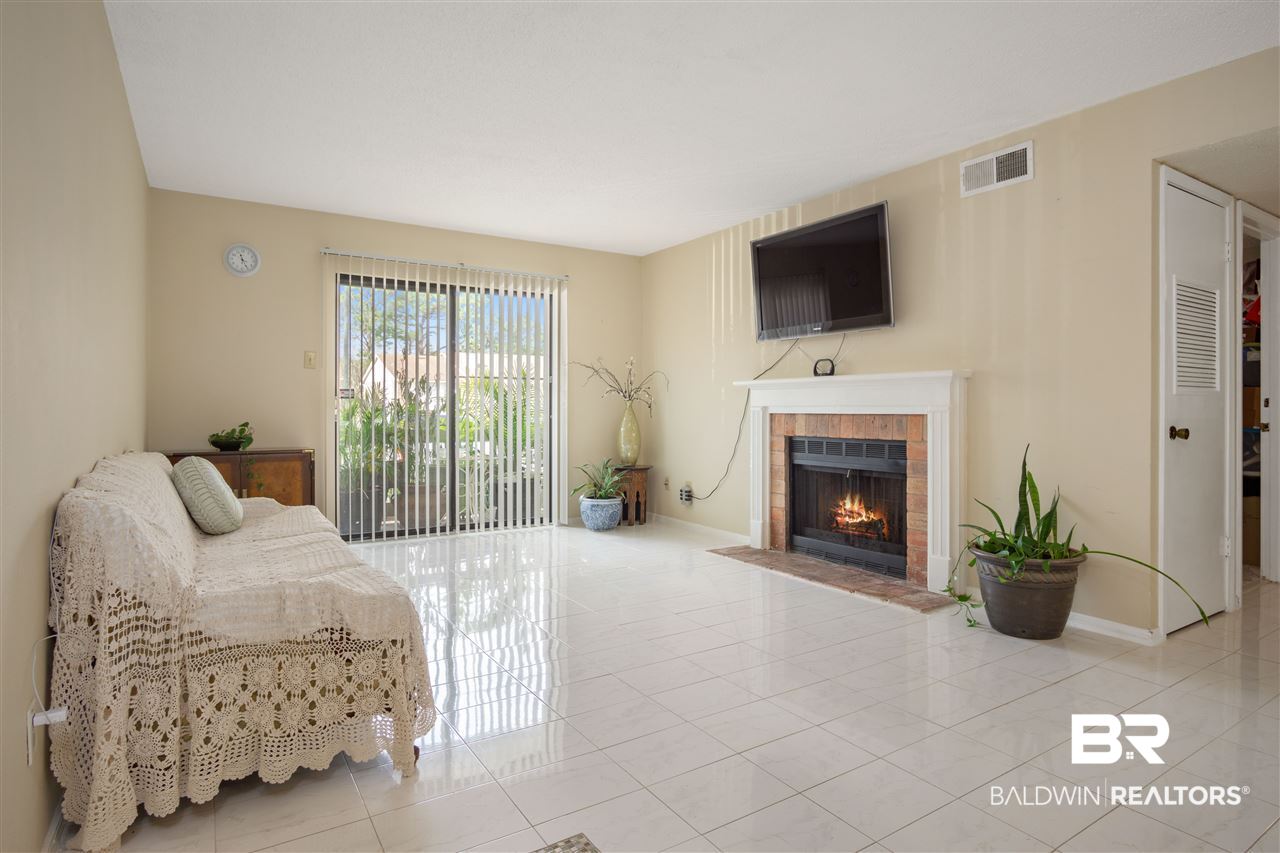 1251 Henckley Avenue, Unit 103 Mobile, AL 36609 - Photo 3 of 13