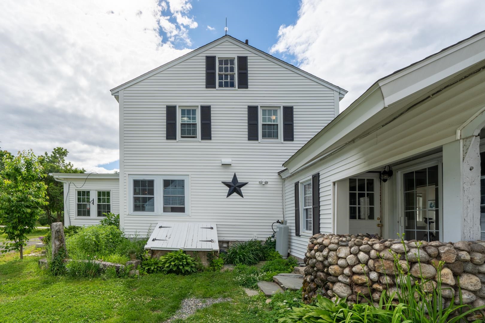 191 Main Street Kingston, NH 03848 - Photo 33 of 40