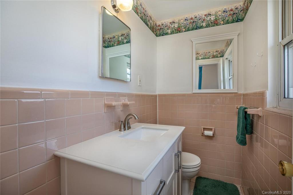 183 Brevard Road Asheville, NC 28806 - Photo 12 of 22 Gallery Image 12