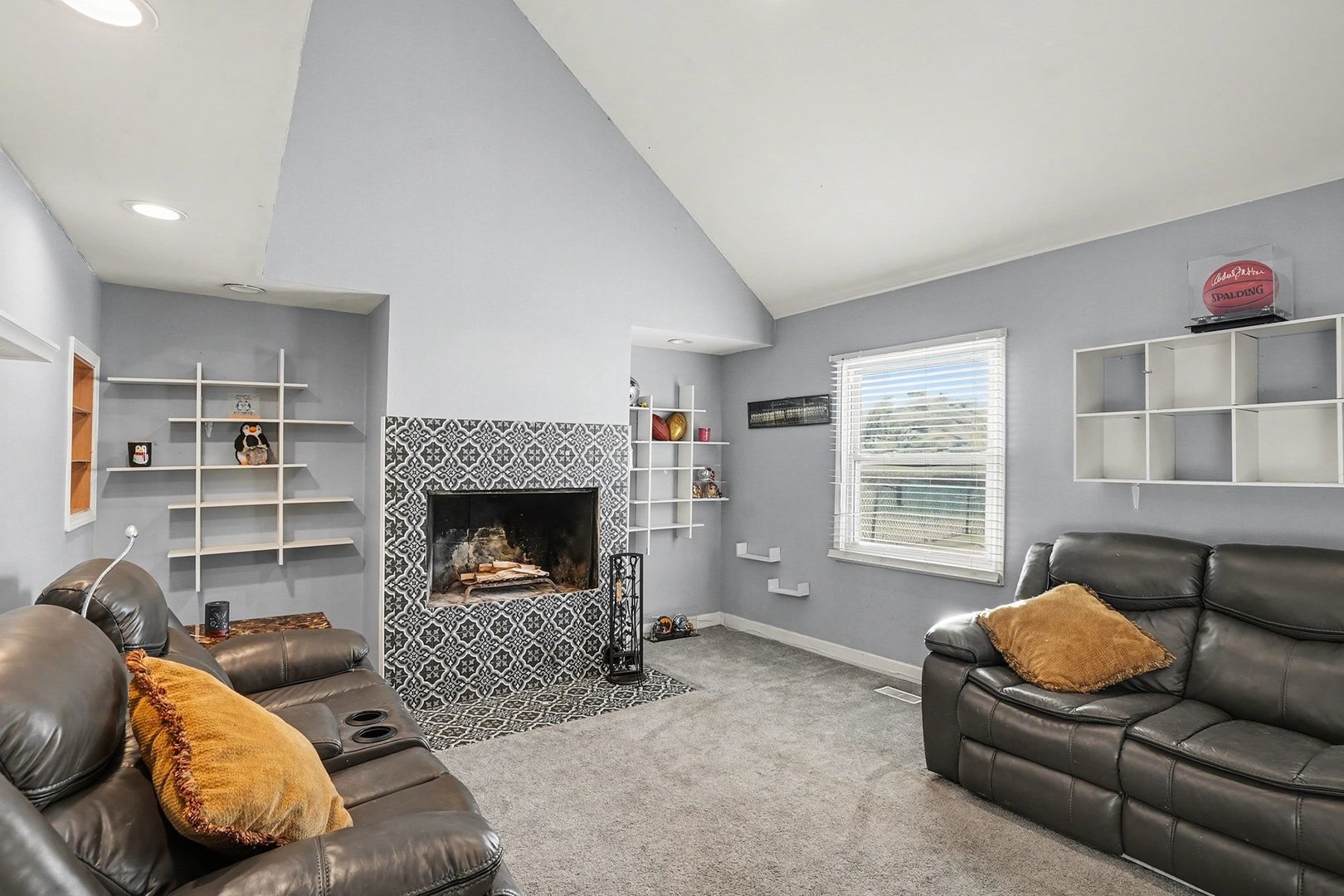 207 Seabury Road Bolingbrook, IL 60440 - Photo 8 of 33