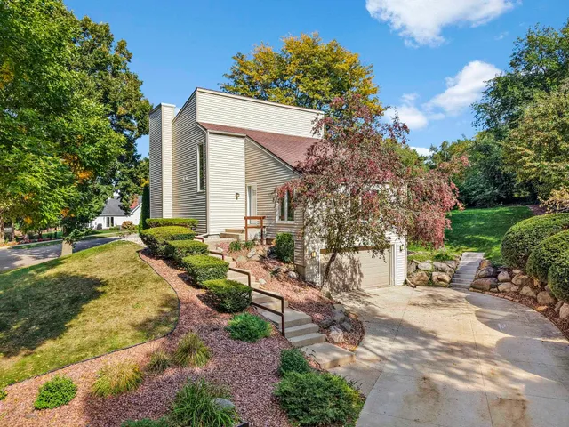$685,000 | 517 Isle Royal Drive, Madison, WI 53705