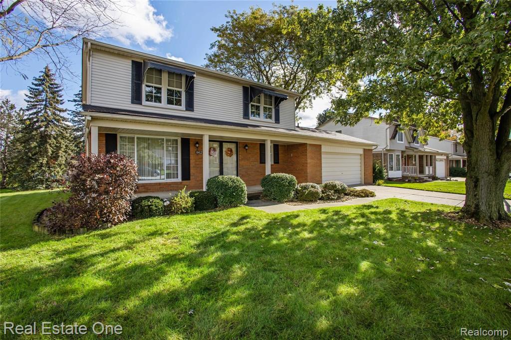 862 Dunedin Drive Rochester Hills, MI 48309 - Photo 1 of 26
