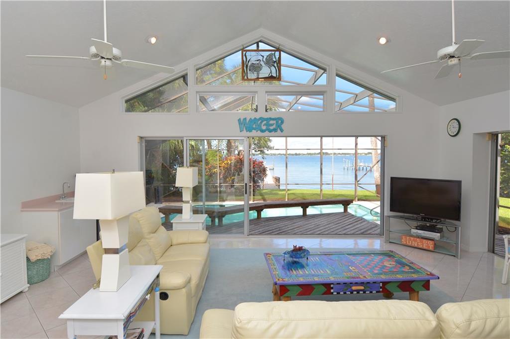 1457 Southeast Riverside Drive Stuart, FL 34996 - Photo 13 of 34 Gallery Image 13