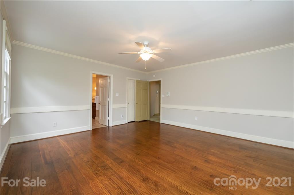 3229 Colony Road Charlotte, NC 28211 - Photo 24 of 44 wooden floor in an empty room