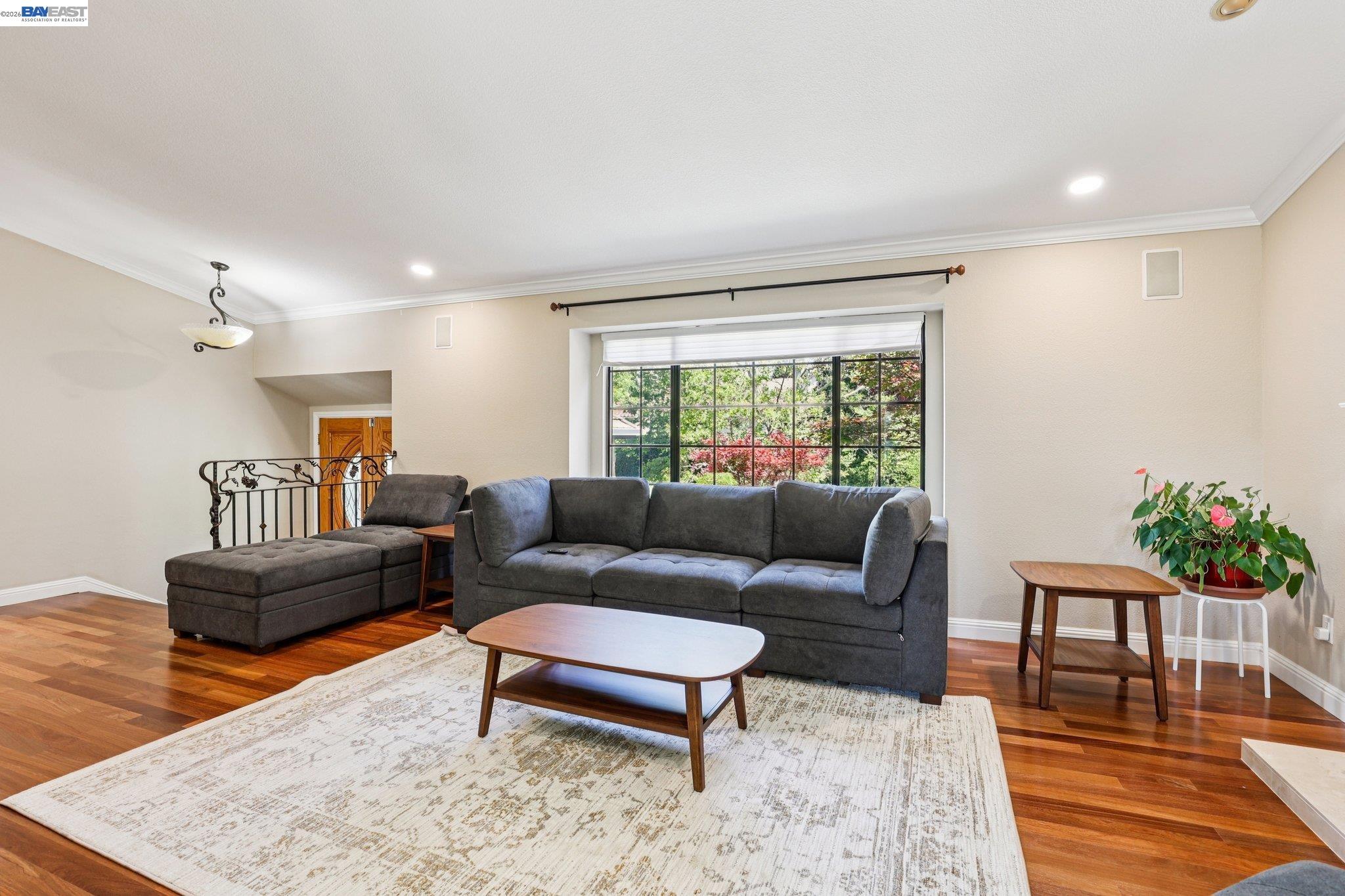 1095 Canyon Hills Road San Ramon, CA 94582 - Photo 2 of 57