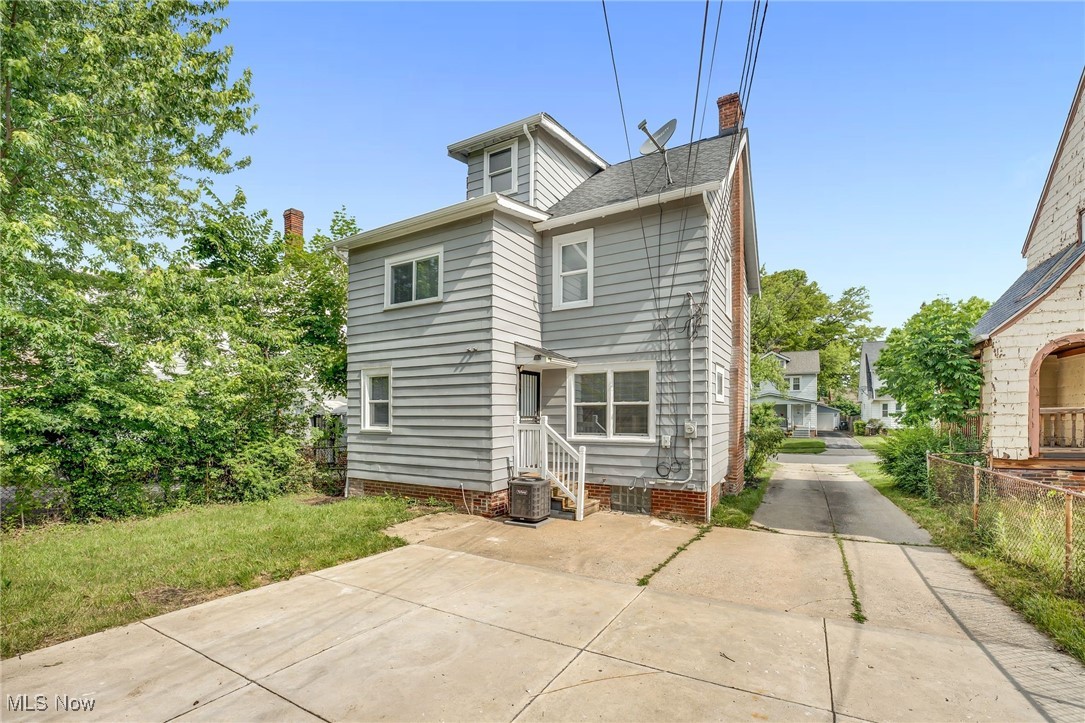 3414 Sylvanhurst Road Cleveland, OH 44112 - Photo 30 of 33