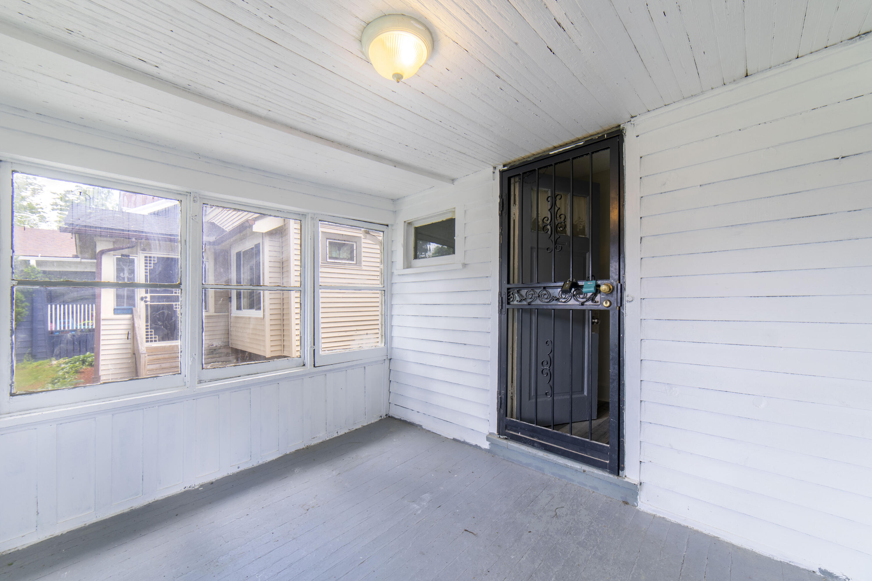 2222 North 51st Street Milwaukee, WI 53208 - Photo 2 of 26 Screened Porch
