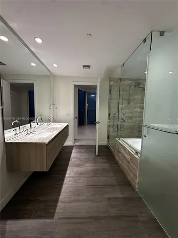 $5,700 | 2900 Northeast 7th Avenue, Unit 1604, Miami, FL 33137