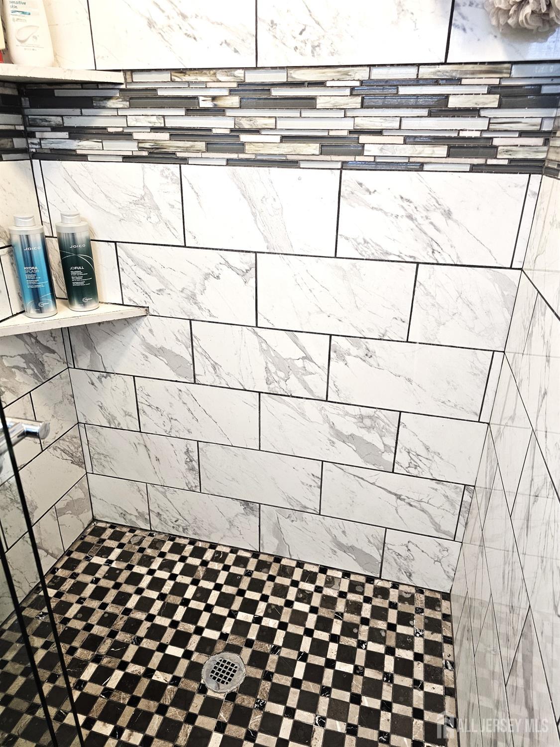 402 Raritan Avenue Middlesex, NJ 08846 - Photo 31 of 48 Gallery Image 31