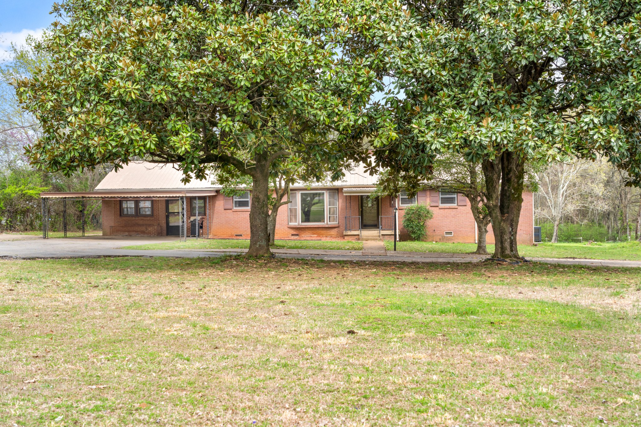 459 Lafayette Road Clarksville, TN 37042 - Photo 1 of 27 Gallery Image 1