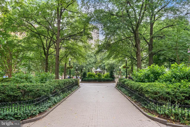 $1,400,000 | 1932 Pine Street, Philadelphia, PA 19103