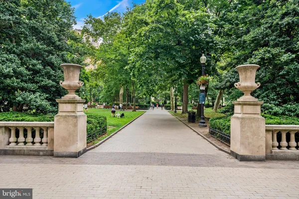 $1,350,000 | 1932 Pine Street, Philadelphia, PA 19103