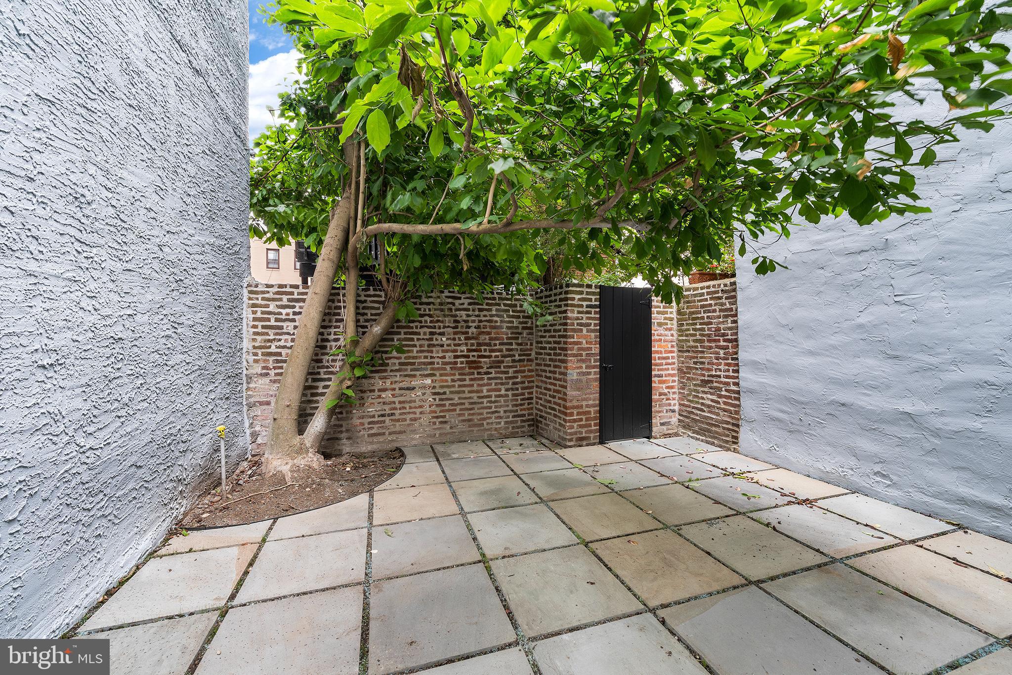 1932 Pine Street Philadelphia, PA 19103 - Photo 9 of 31