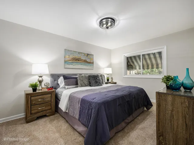 $329,990 | 932 North Wheeling Road, Mount Prospect, IL 60056