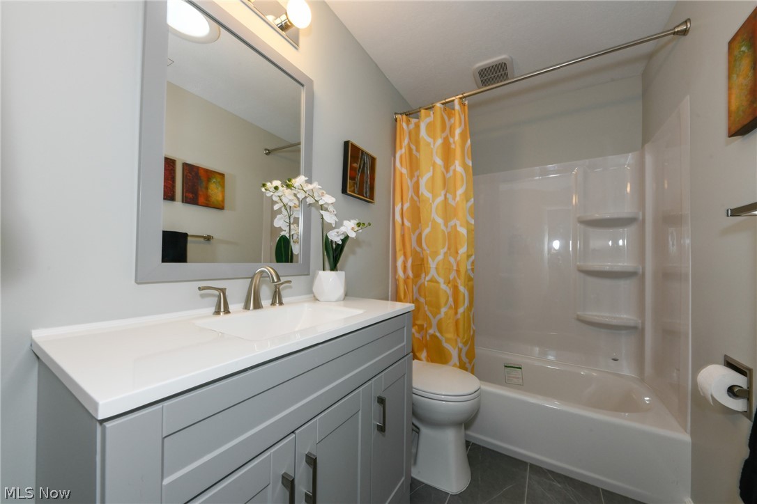 200 Hickory Road Akron, OH 44333 - Photo 24 of 35 Bathroom 2- new flooring, tub, countertop,cabinets, faucet,lights !!!