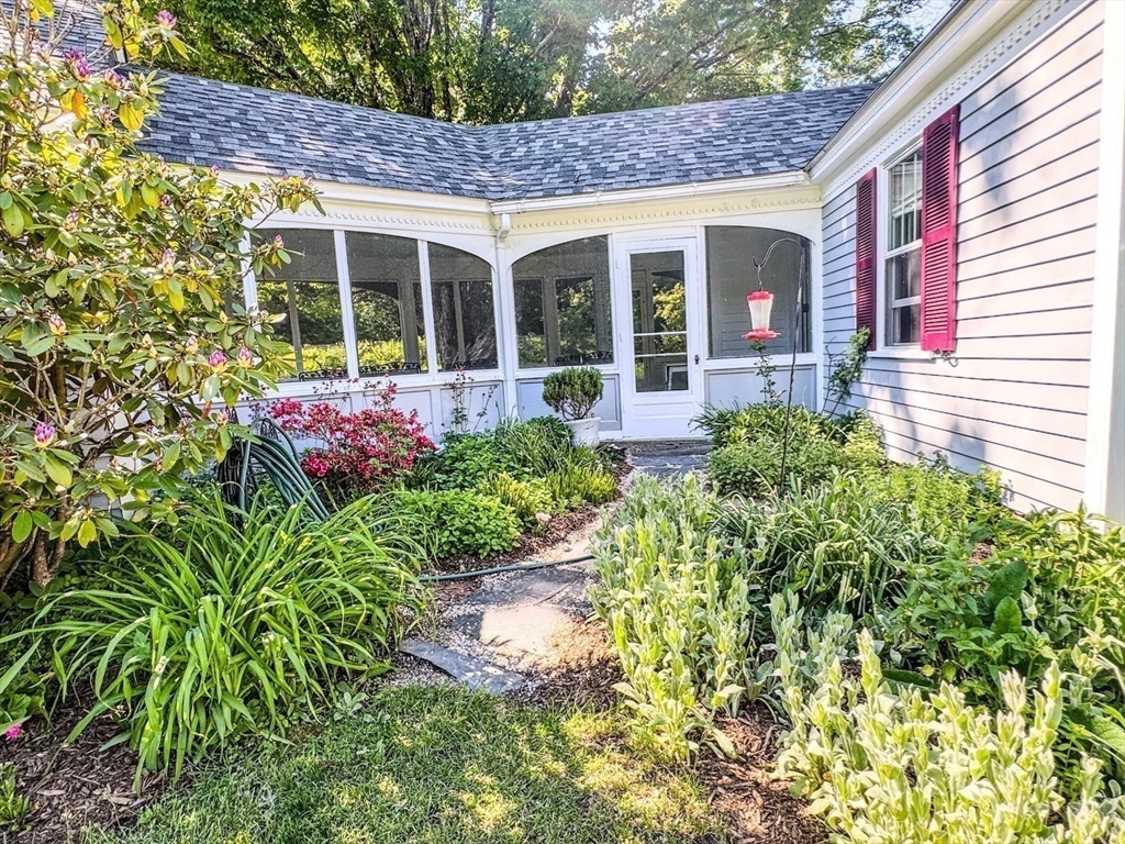 36 Green River Road Greenfield, MA 01301 - Photo 7 of 42