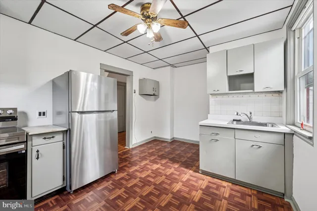 $193,000 | 924 Pitman Avenue, Darby, PA 19023