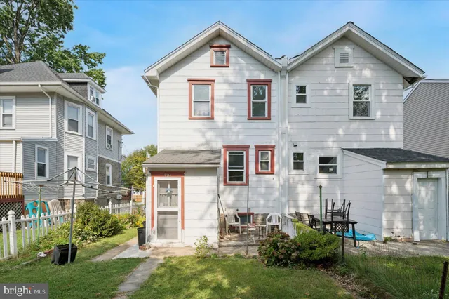 $193,000 | 924 Pitman Avenue, Darby, PA 19023