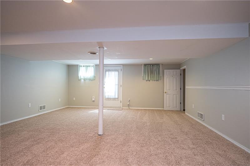 1559 West Ingomar Road Pittsburgh, PA 15237 - Photo 18 of 25 Enormous finished game room with newly added carpet