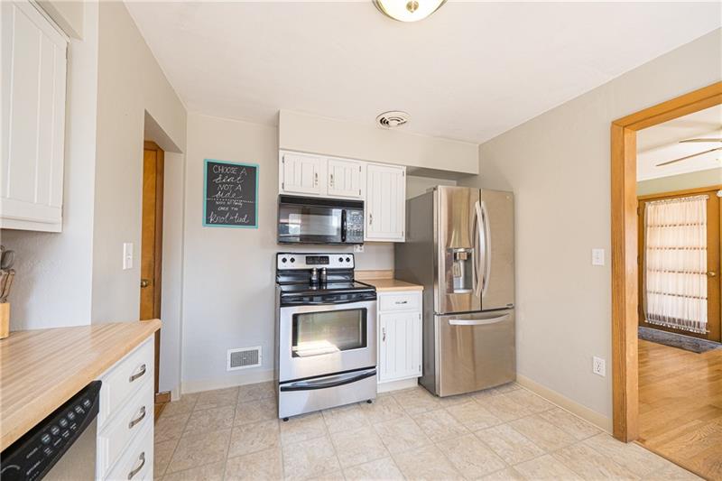 1559 West Ingomar Road Pittsburgh, PA 15237 - Photo 9 of 25 Gallery Image 9