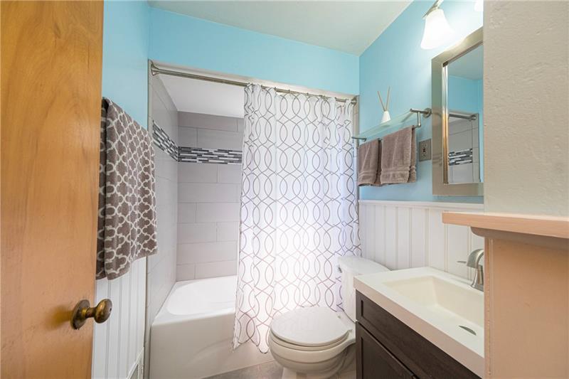 1559 West Ingomar Road Pittsburgh, PA 15237 - Photo 10 of 25 Gallery Image 10