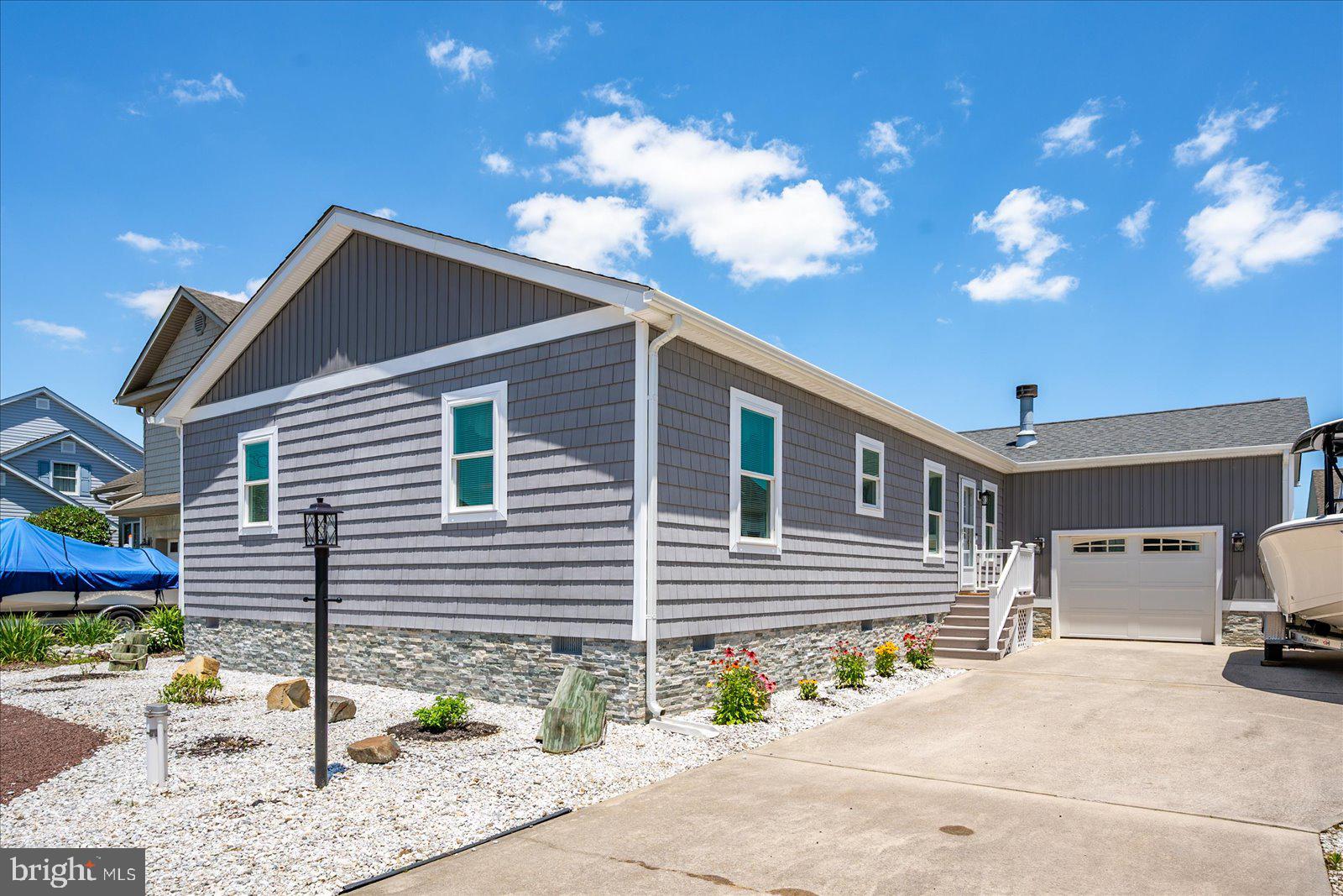 10362 Keyser Point Road Ocean City, MD 21842 - Photo 6 of 51 Charming coastal home with modern flair.