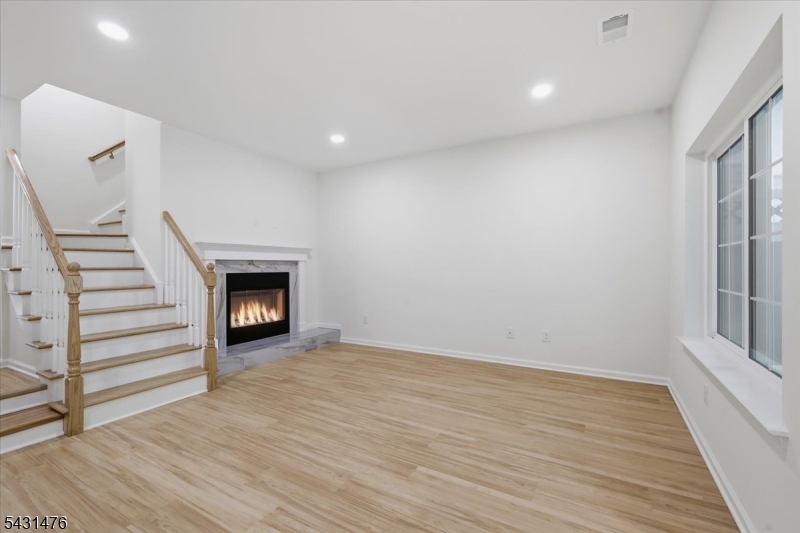 13 Encampment Drive Bedminster, NJ 07921 - Photo 4 of 25